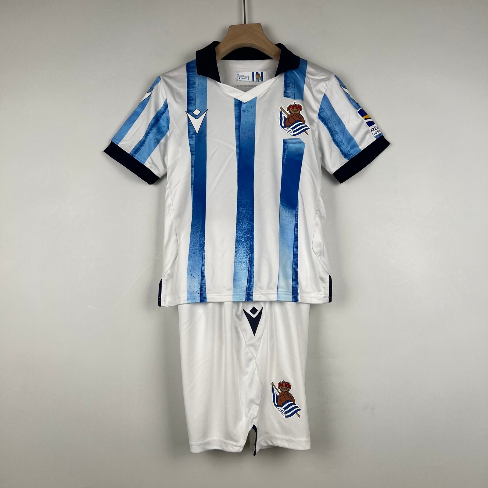 Real Sociedad Heimtrikot Kinder 2023-2024 Real Sociedad Heimtrikot Kinder 2023-2024