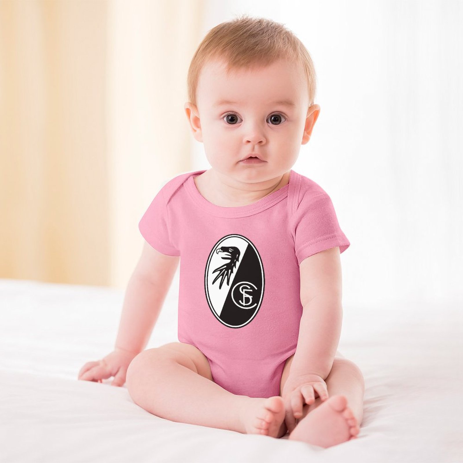 SC Freiburg Baby Bodysuit Strampler Schlafanzug Mit Kurzen Ärmeln SC Freiburg Baby Bodysuit Strampler Schlafanzug Mit Kurzen Ärmeln