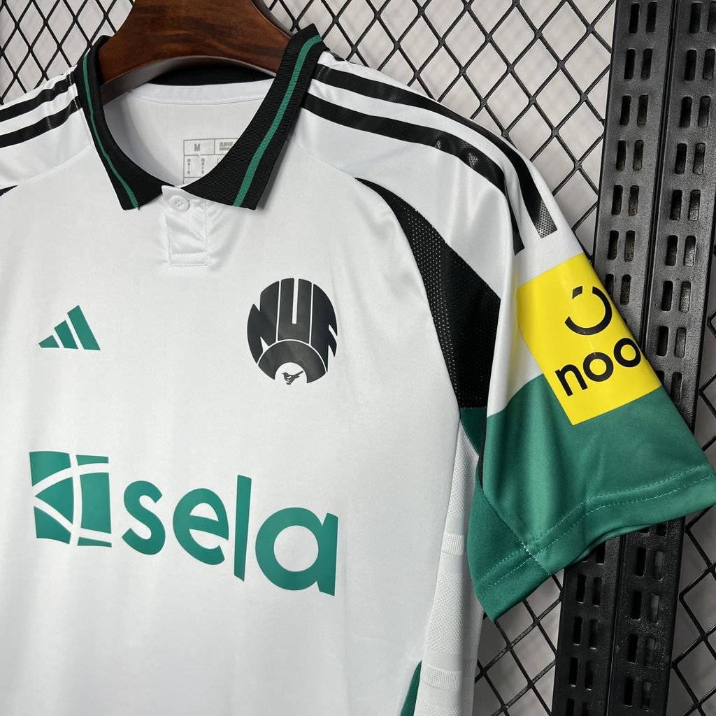 Newcastle United Third Trikot 2024-2025 Newcastle United Third Trikot 2024-2025