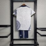 Real Madrid Chinesisch Drache Kinder Sondertrikot Mit Shorts - Weiß