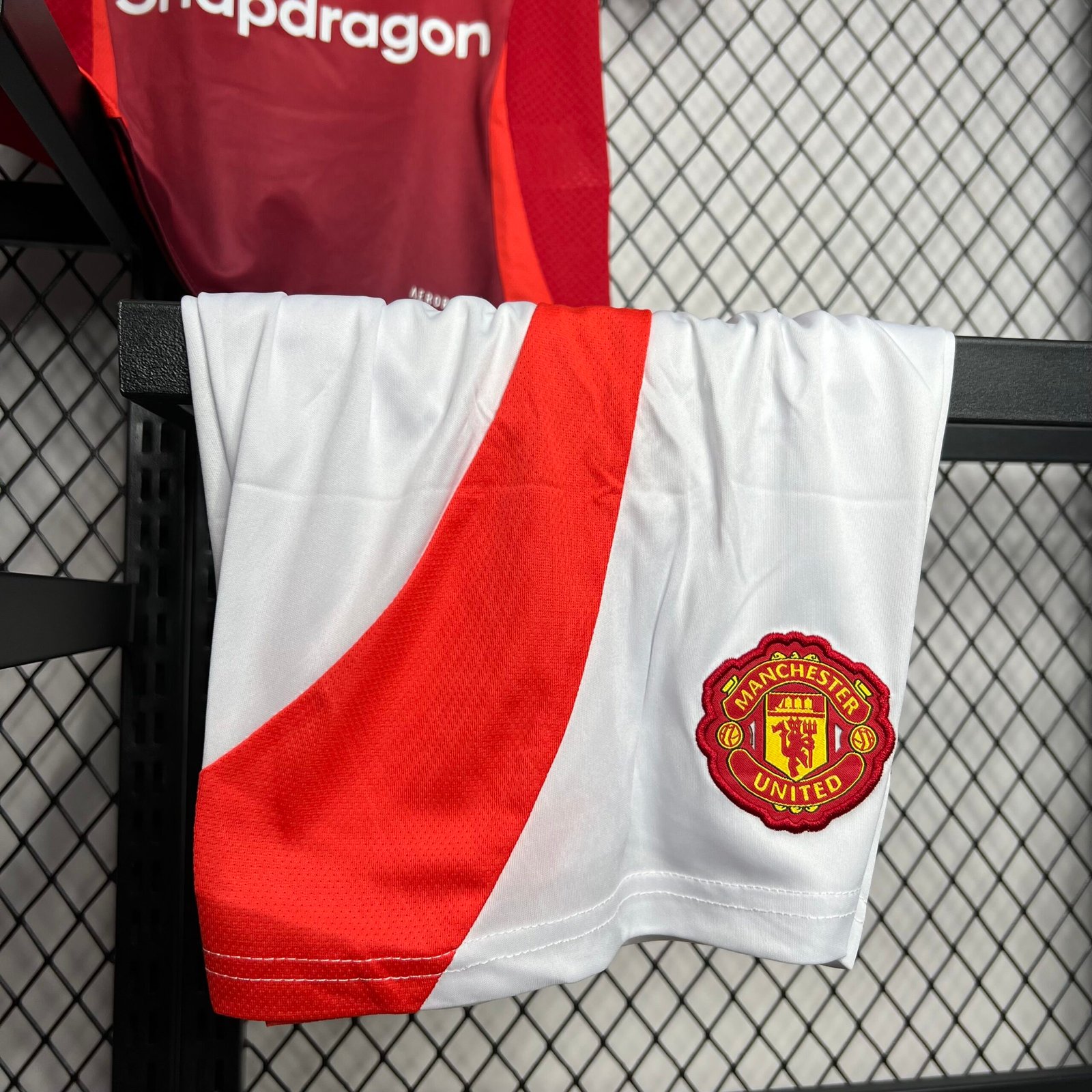 Manchester United Cristiano Ronaldo 7 Heimtrikot Kinder Mini Kit 2024-2025 Manchester United Cristiano Ronaldo 7 Heimtrikot Kinder Mini Kit 2024-2025