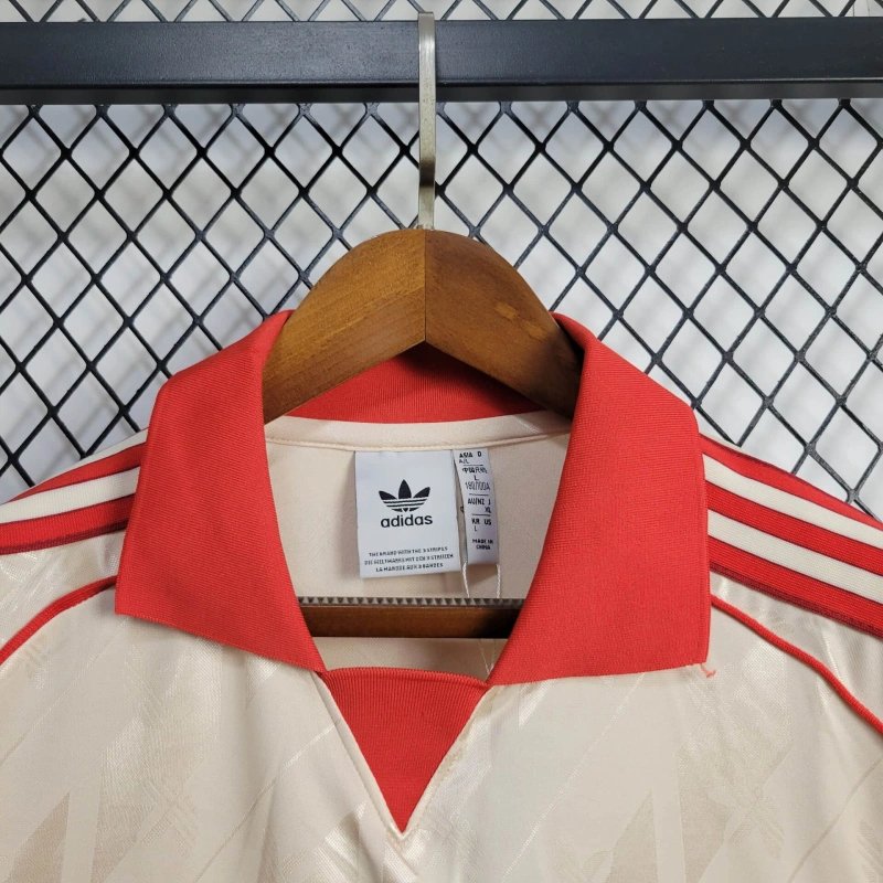 FC Bayern München Originals Langarm Sondertrikot 2024-2025 - Beige FC Bayern München Originals Langarm Sondertrikot 2024-2025 - Beige