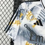 Real Madrid Glory Graffiti Sondertrikot 2025-2026