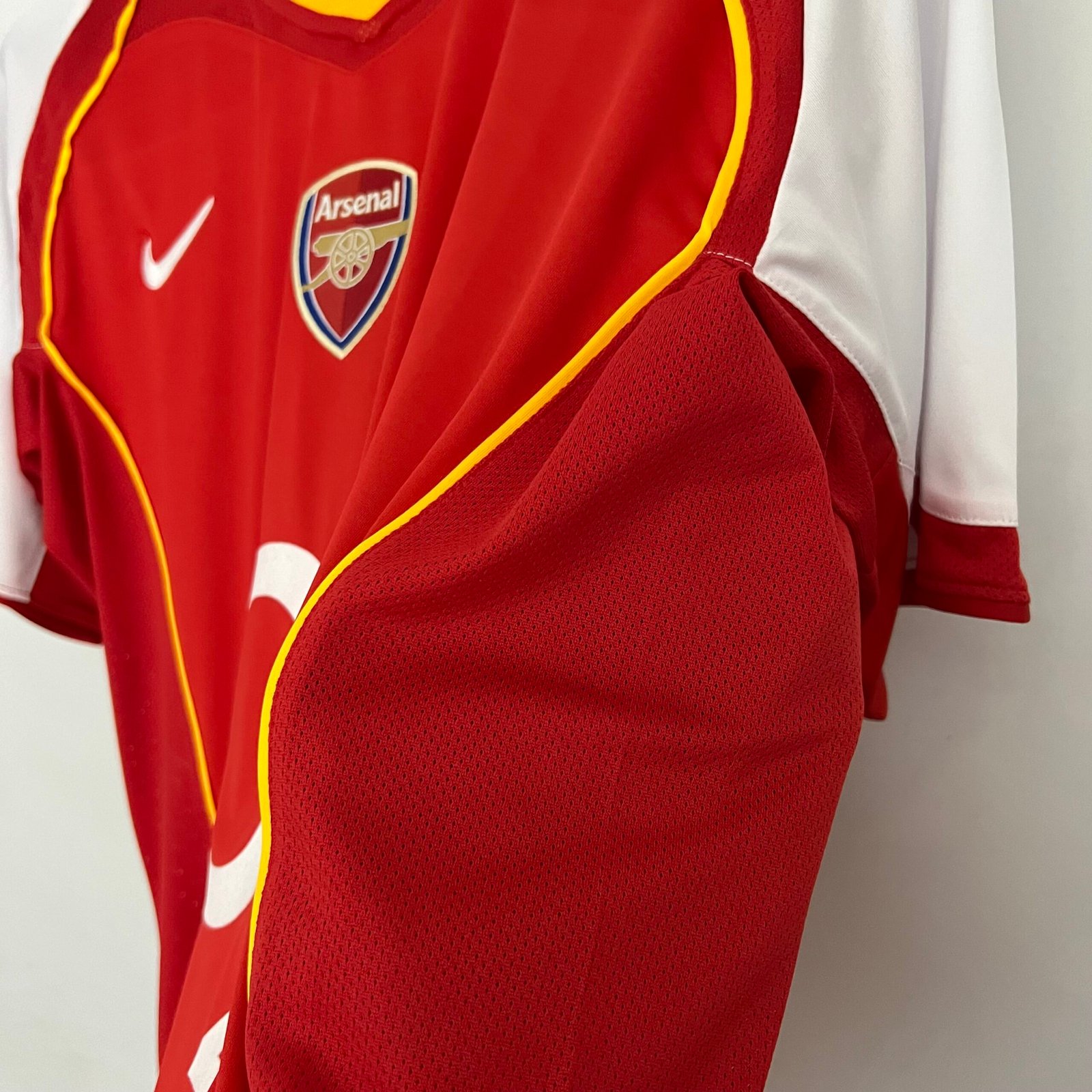 Arsenal Retro Home Trikot 2004-2005 Arsenal Retro Home Trikot 2004-2005