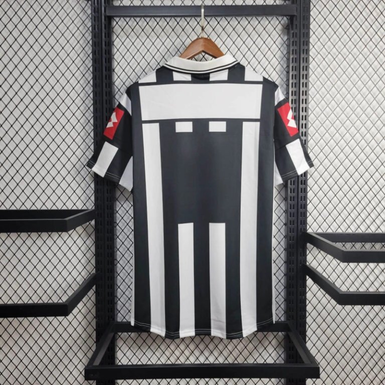 Juventus Home Retro Trikot 2001-2002