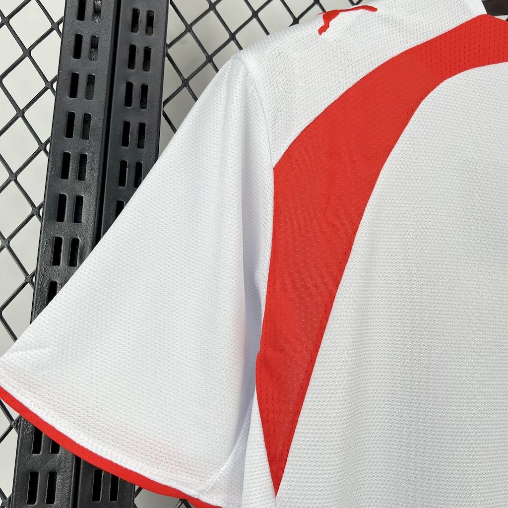 VfB Stuttgart Retro Home Trikot 2006-2007 VfB Stuttgart Retro Home Trikot 2006-2007