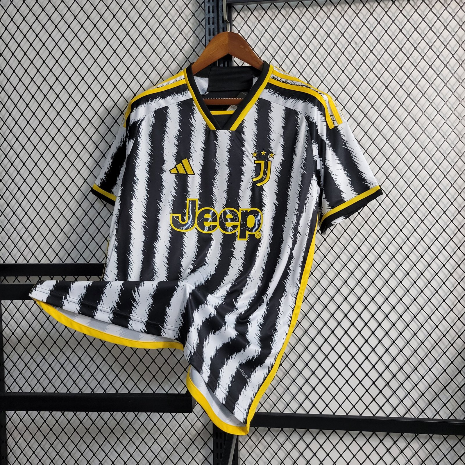 Juventus Cristiano Ronaldo 7 Home Trikot 2023-2024 Juventus Cristiano Ronaldo 7 Home Trikot 2023-2024