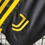 Juventus Cristiano Ronaldo 7 Heimtrikot Kinder Minikit 2023-2024
