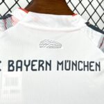 Bayern München Auswärtstrikot Kinder Minikit 2025-2026