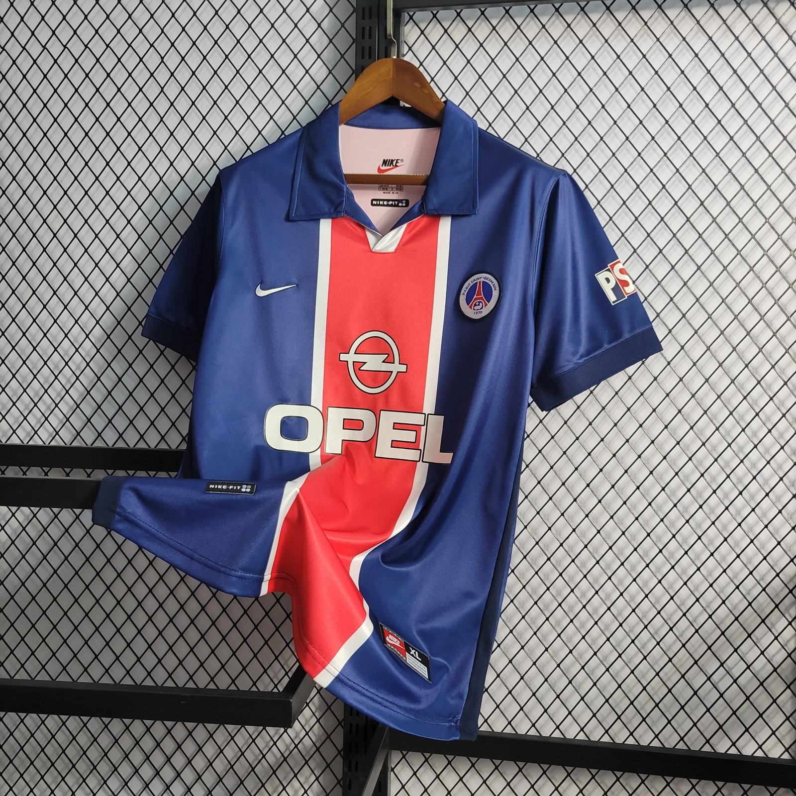 Paris Saint-Germain Retro Home Trikot 1998-1999 Paris Saint-Germain Retro Home Trikot 1998-1999