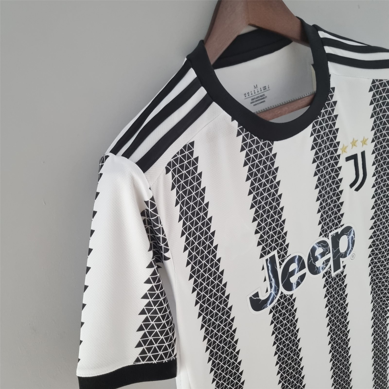 Juventus Cristiano Ronaldo 7 Home Trikot 2022-2023 Juventus Cristiano Ronaldo 7 Home Trikot 2022-2023