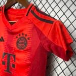 Bayern München Heimtrikot Kinder Minikit 2024-2025