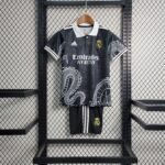 Real Madrid Chinesisch Drache Kinder Sondertrikot Mit Shorts - Schwarz