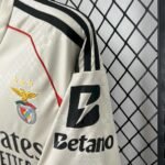 SL Benfica Away Trikot 2025-2026 - Beige