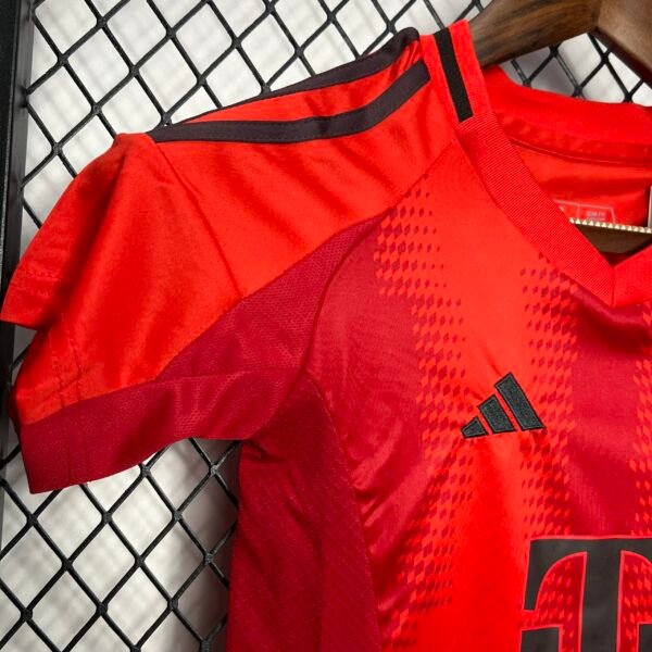 Bayern München Heimtrikot Kinder Minikit 2024-2025