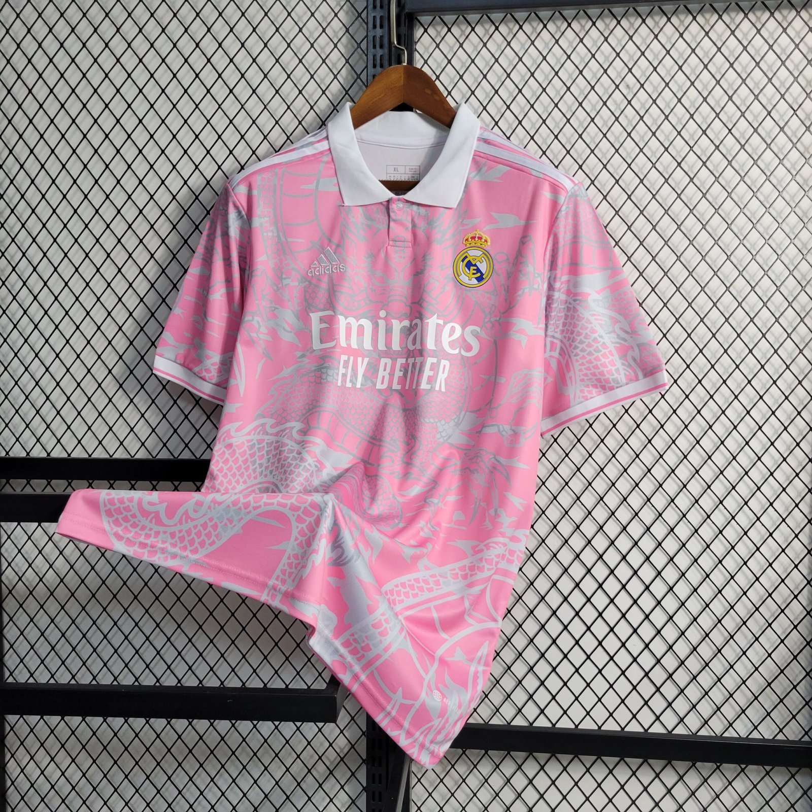 Real Madrid Chinesisch Drache Sondertrikot 2023-2024 - Rosa Real Madrid Chinesisch Drache Sondertrikot 2023-2024 - Rosa
