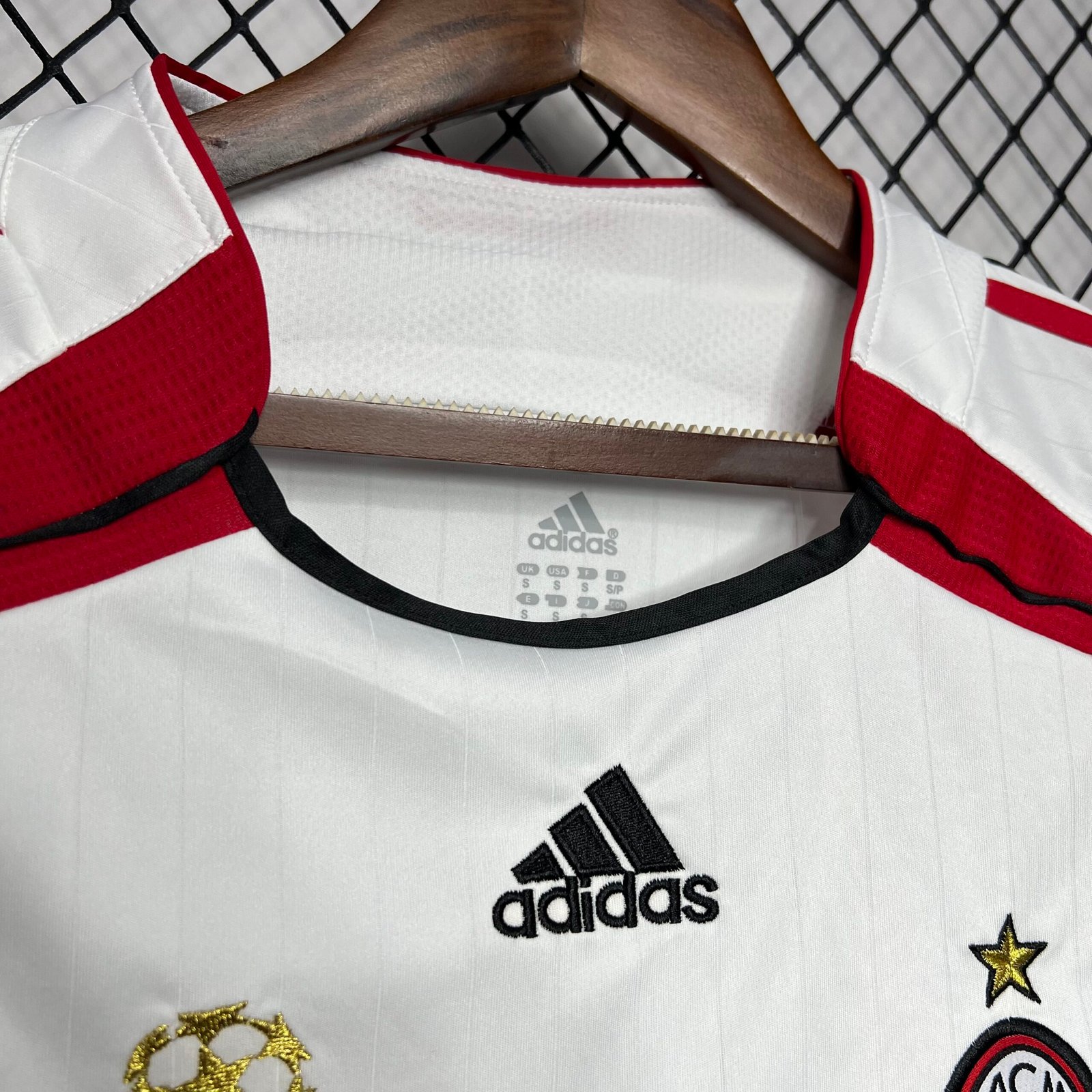 AC Mailand Away UCL Finals Retro Trikot 2006-2007 AC Mailand Away UCL Finals Retro Trikot 2006-2007