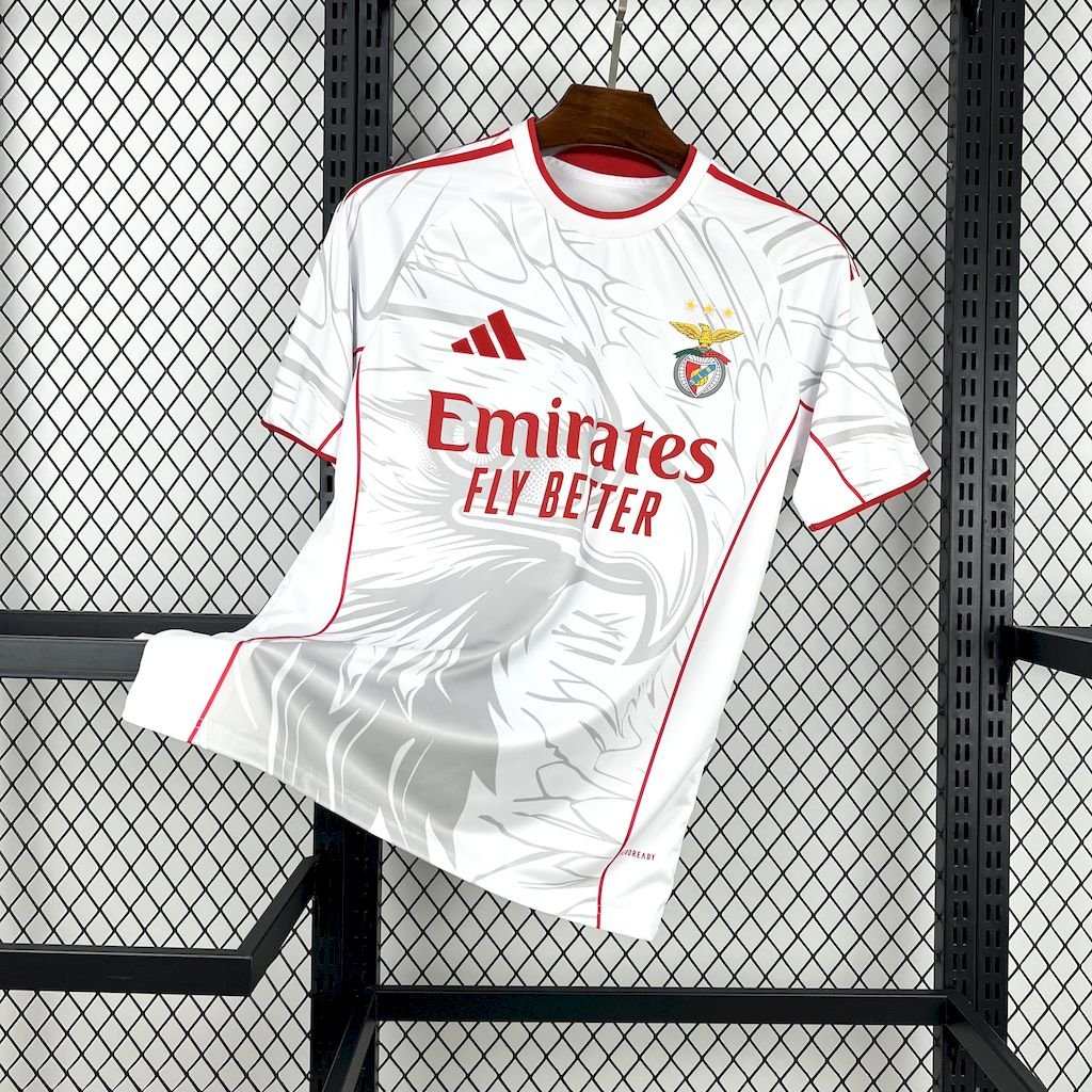 SL Benfica Konzept Sondertrikot 2025-2026 - Weiß SL Benfica Konzept Sondertrikot 2025-2026 - Weiß