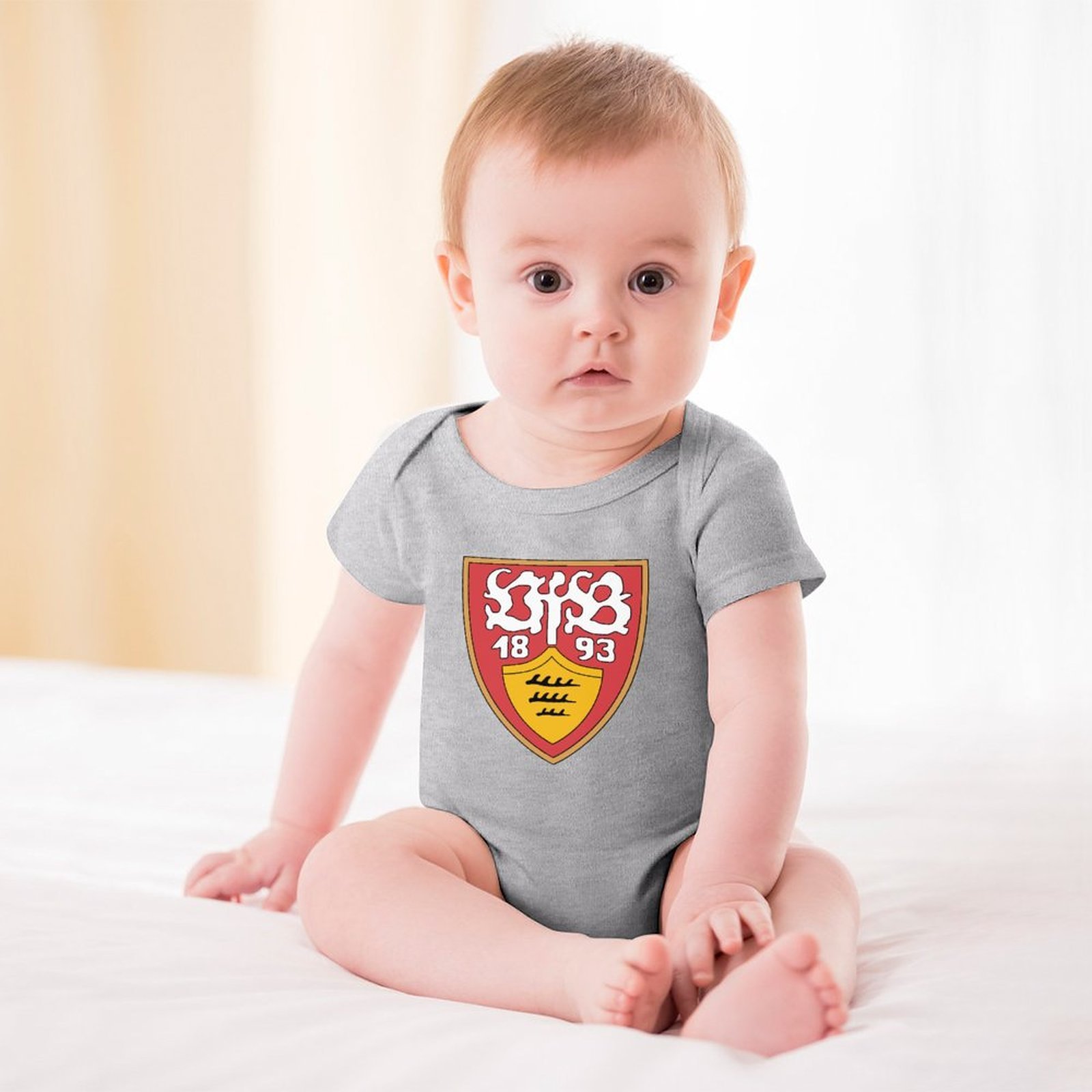 VfB Stuttgart Baby Bodysuit Strampler Schlafanzug Mit Kurzen Ärmeln VfB Stuttgart Baby Bodysuit Strampler Schlafanzug Mit Kurzen Ärmeln