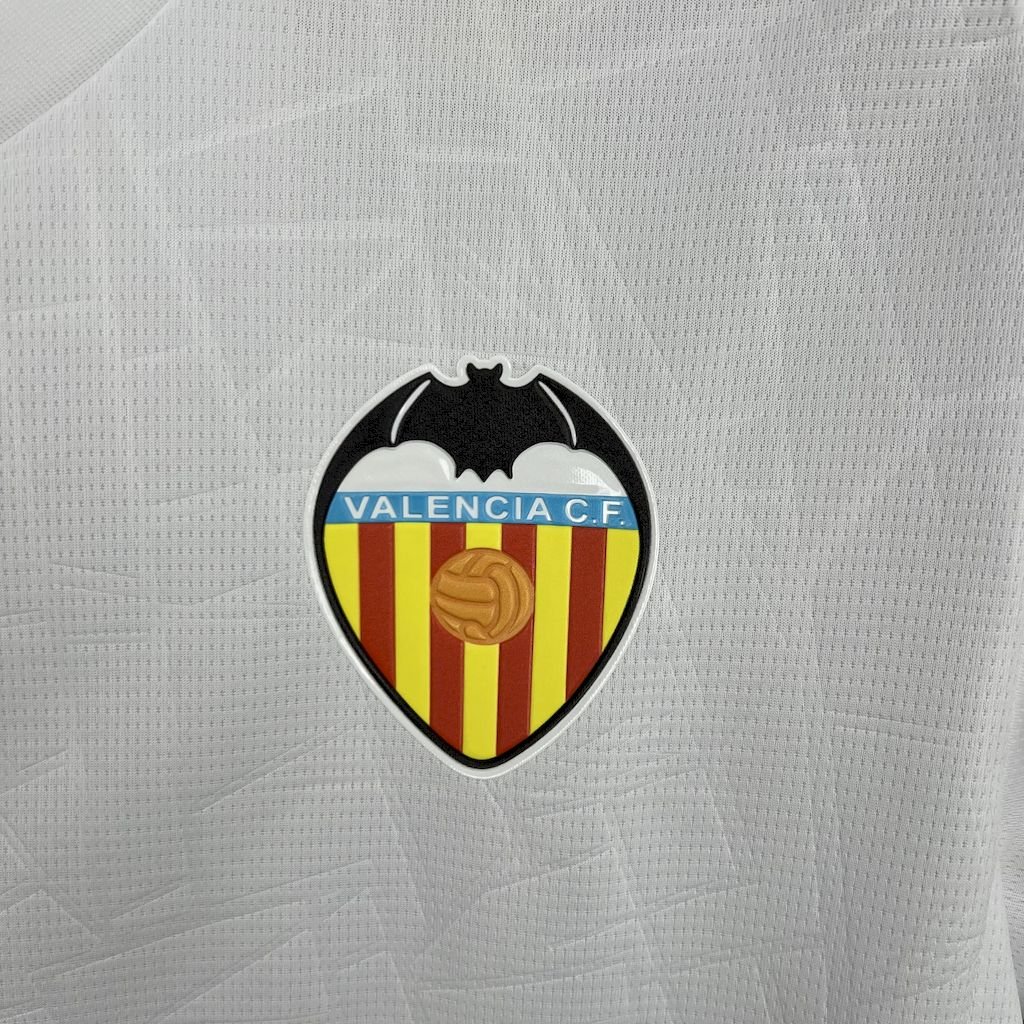 FC Valencia Home Trikot 2025-2026 FC Valencia Home Trikot 2025-2026