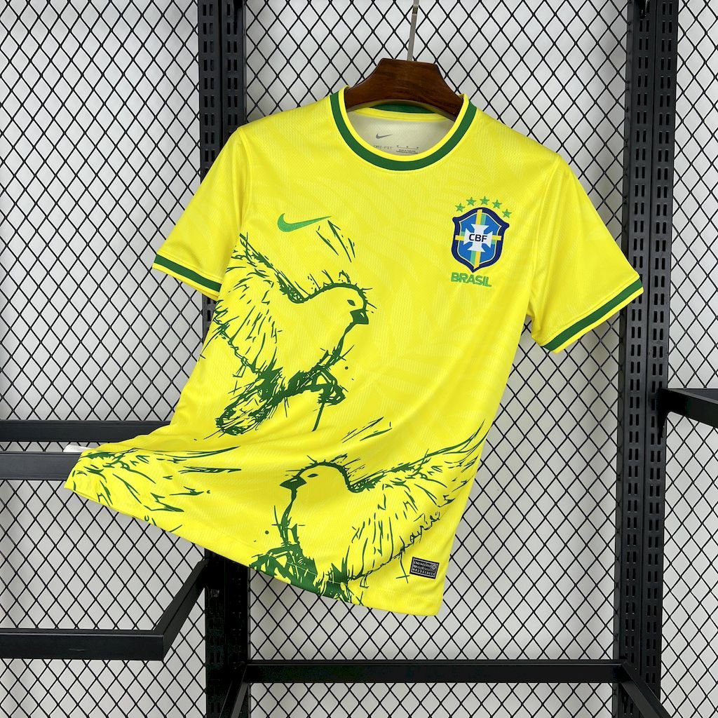 Brasilien X Pombo Sondertrikot 2025-2026 - Gelb Brasilien X Pombo Sondertrikot 2025-2026 - Gelb