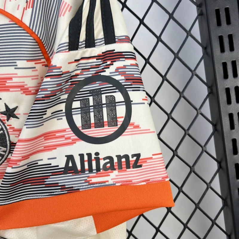 FC Bayern München Away Trikot 2025-2026 FC Bayern München Away Trikot 2025-2026