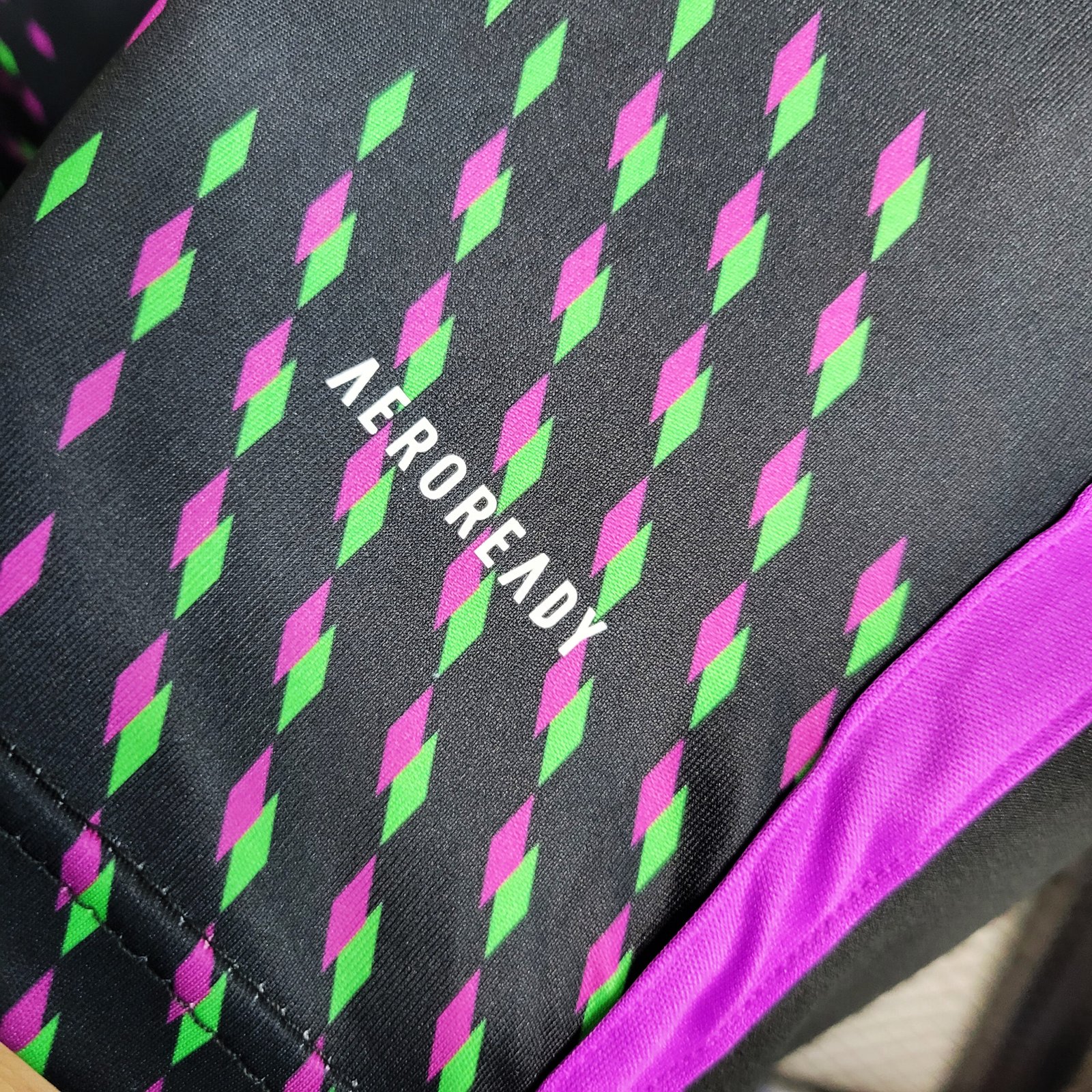 FC Bayern München Away Trikot 2023-2024 ( Aufdruck Dein Name ) FC Bayern München Away Trikot 2023-2024 ( Aufdruck Dein Name )