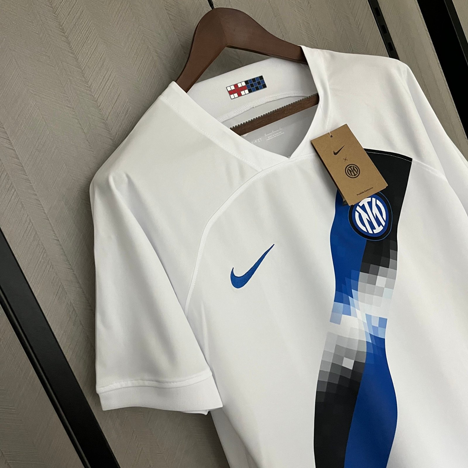Inter Mailand Away Trikot 2023-2024 ( Aufdruck Dein Name ) Inter Mailand Away Trikot 2023-2024 ( Aufdruck Dein Name )