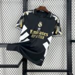 Real Madrid Retro Sondertrikot 2025-2026