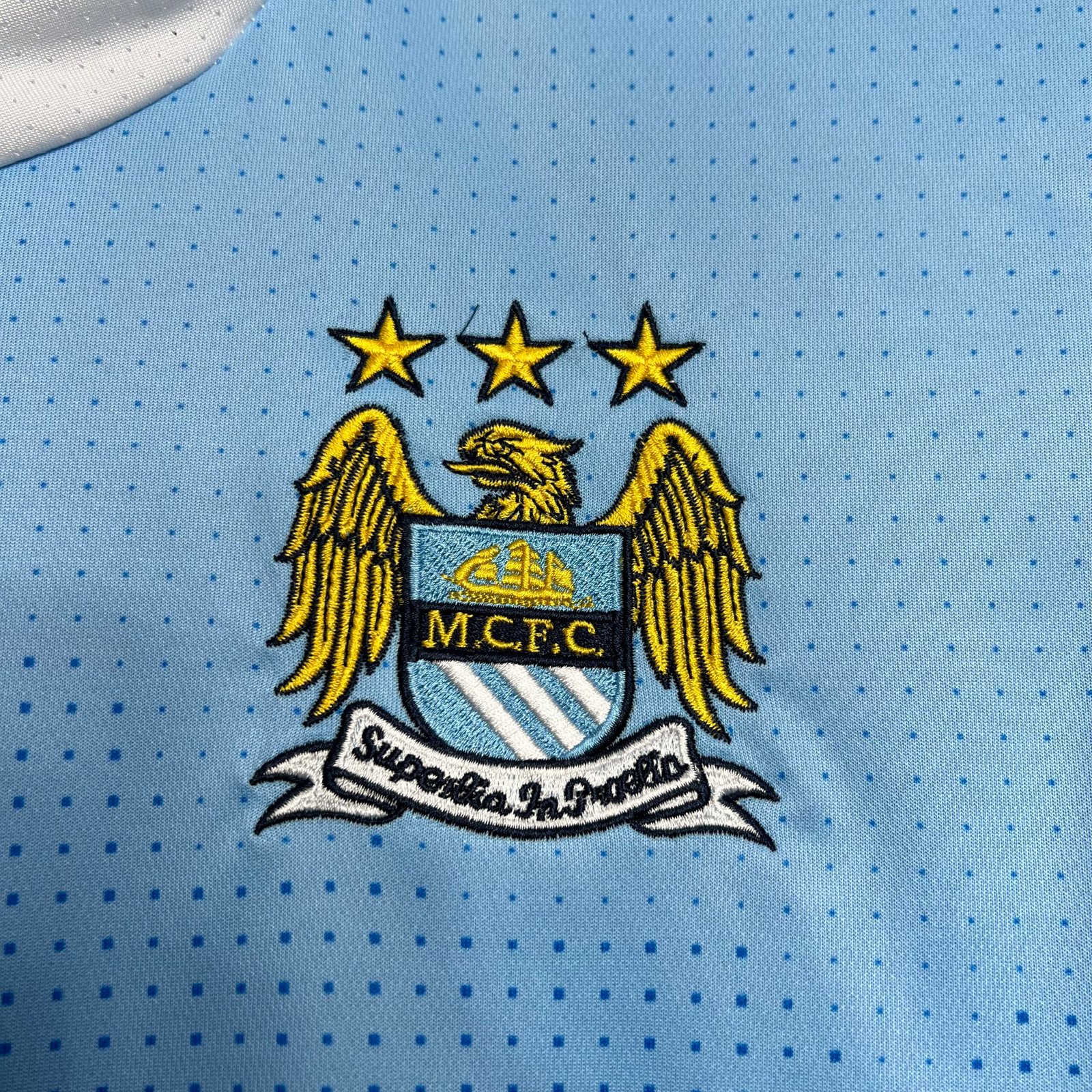 Manchester City Retro Home Trikot 2011-2012 Manchester City Retro Home Trikot 2011-2012