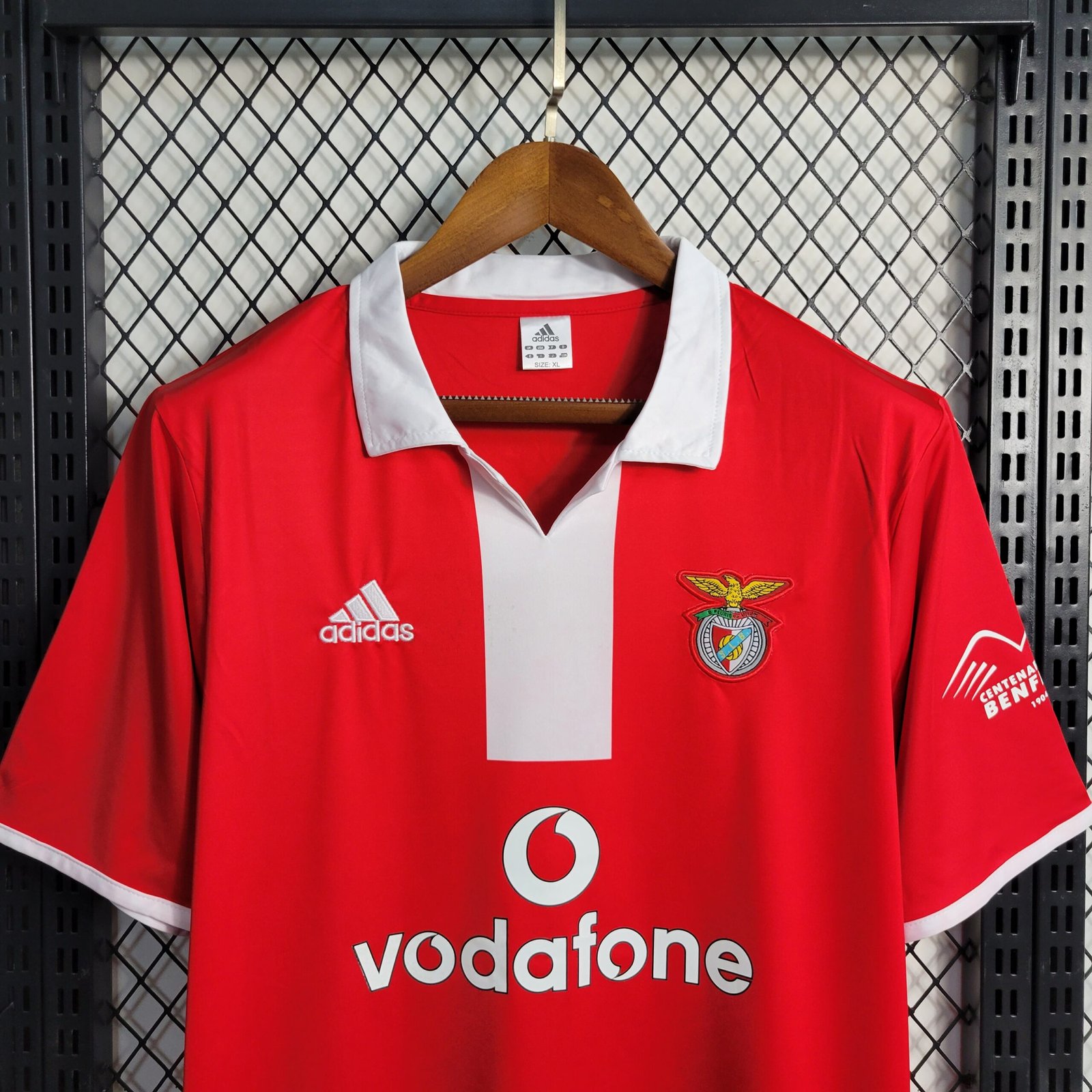 SL Benfica Retro Home Trikot 2004-2005 SL Benfica Retro Home Trikot 2004-2005