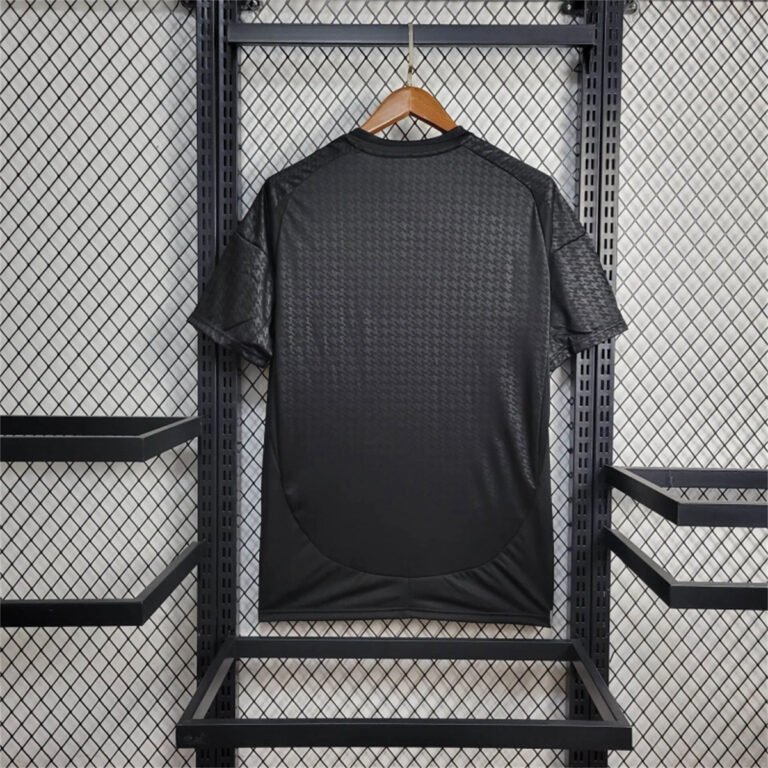 Real Madrid Limitierte Sondertrikot 2024-2025 - Ruß