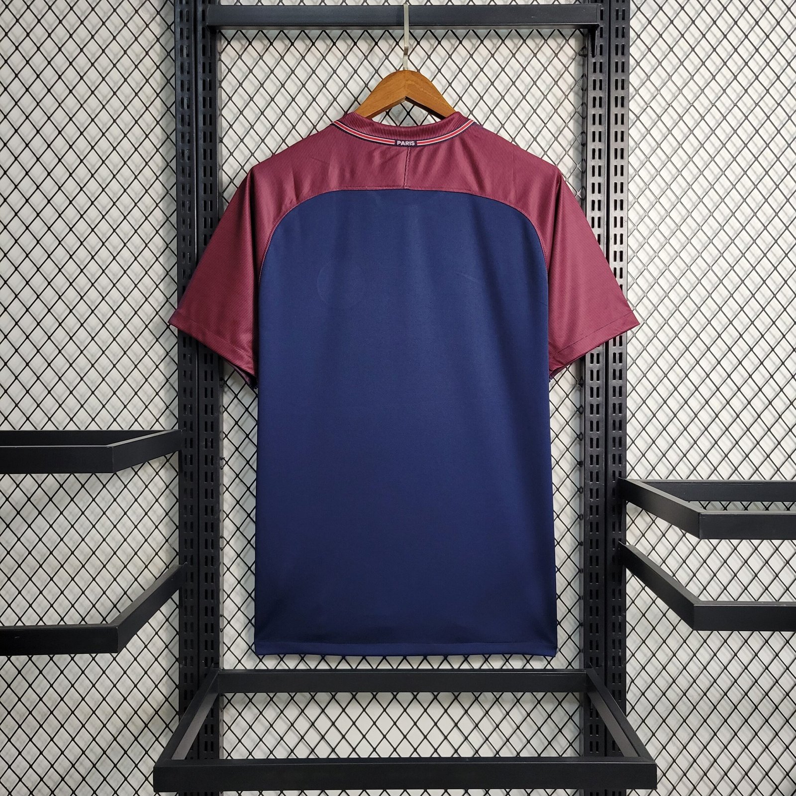 Paris Saint-Germain Retro Home Trikot 2017-2018 Paris Saint-Germain Retro Home Trikot 2017-2018