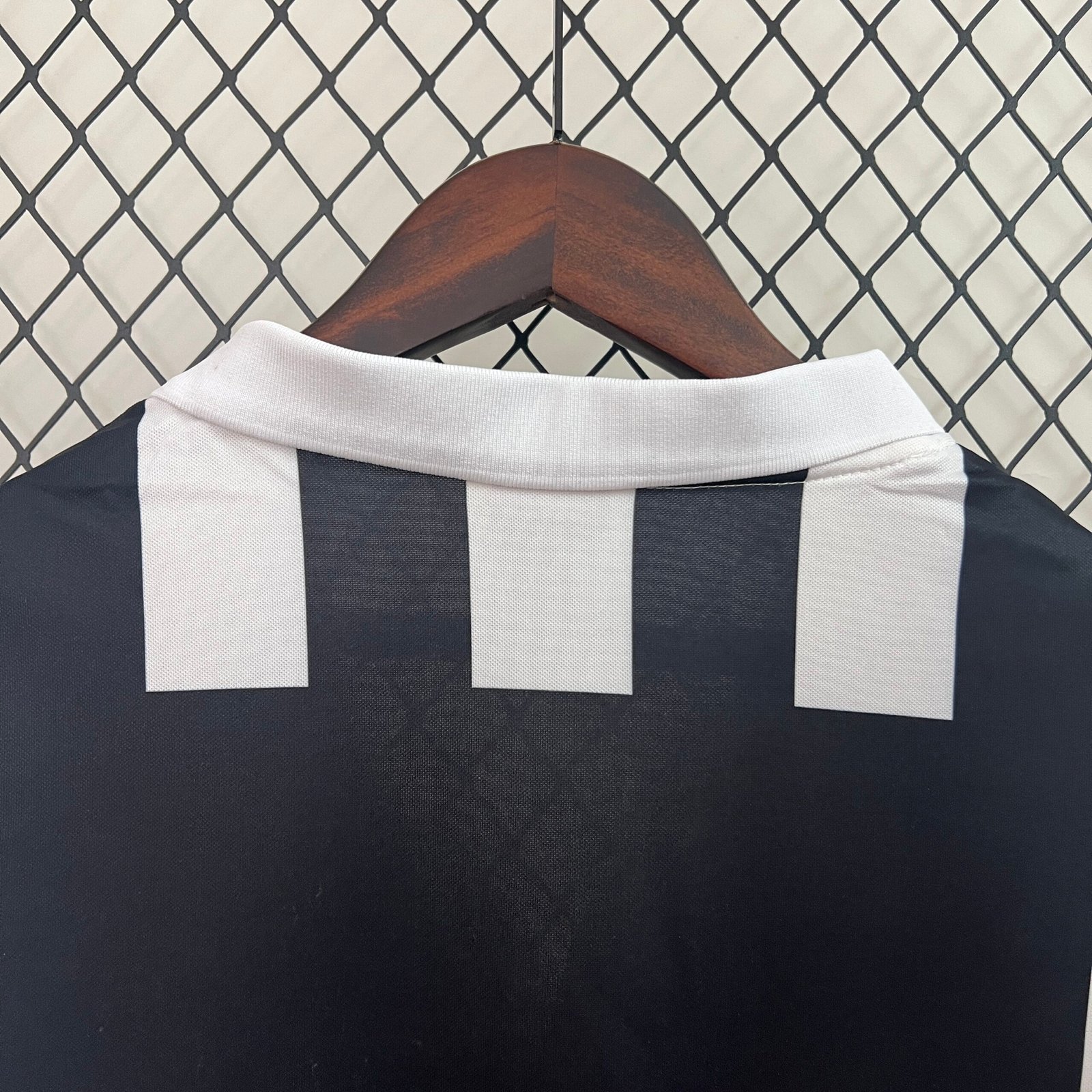 Juventus Home Retro Trikot 1984-1985 Juventus Home Retro Trikot 1984-1985