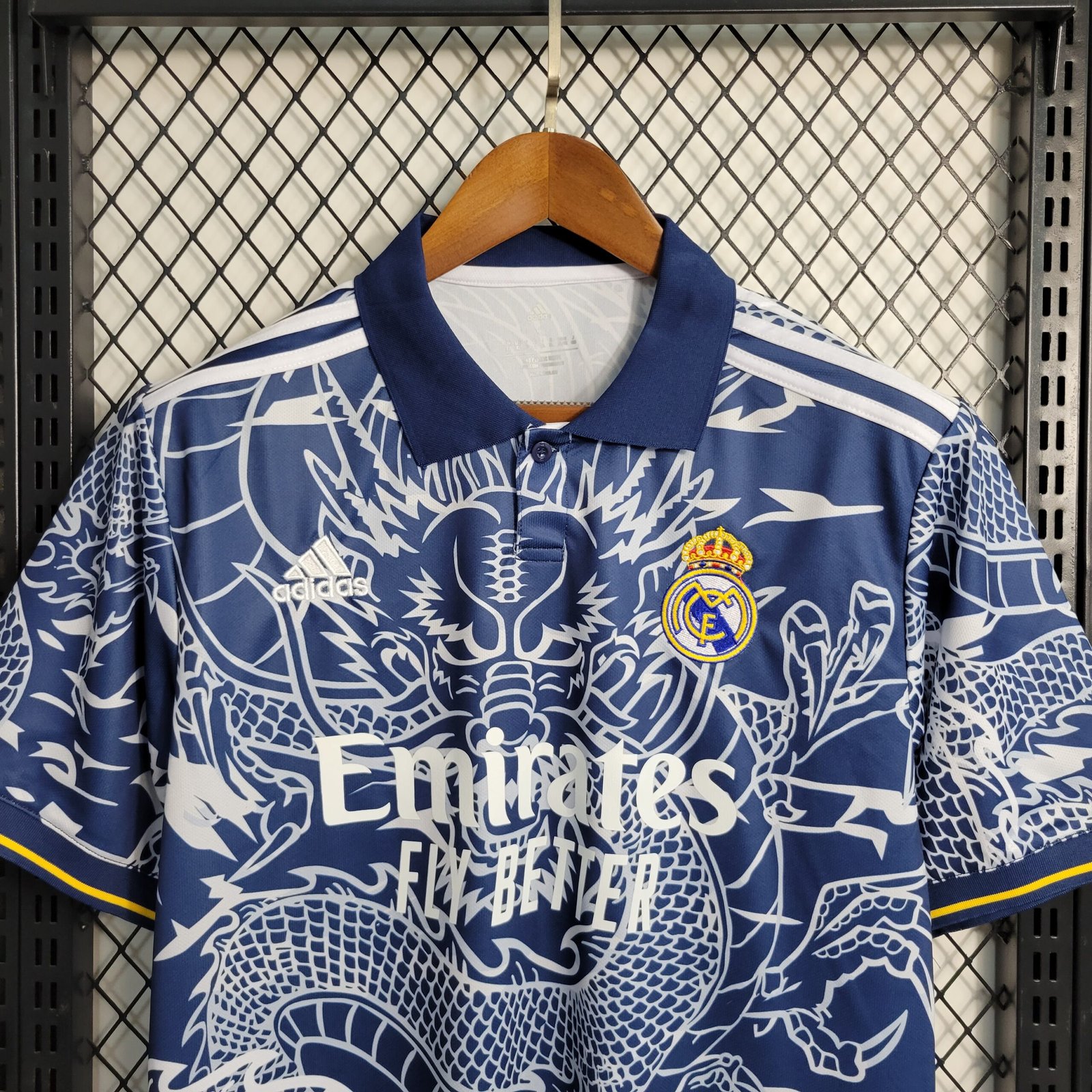 Real Madrid Chinesisch Drache Sondertrikot 2023-2024 - Blau Real Madrid Chinesisch Drache Sondertrikot 2023-2024 - Blau