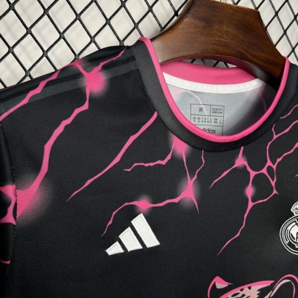 Real Madrid Löwen Sondertrikot 2024-2025 - Schwarz Rosa