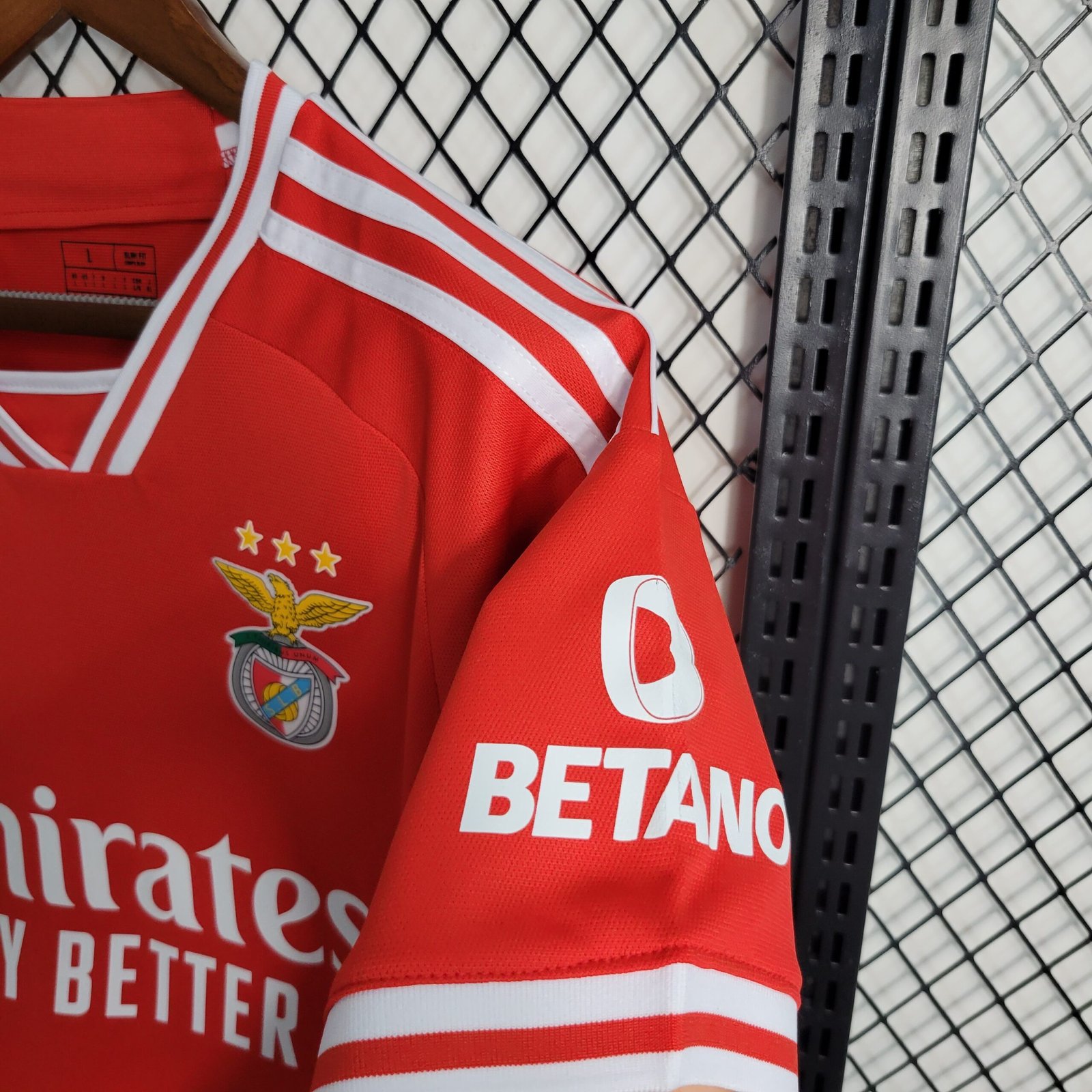 SL Benfica Home Trikot 2023-2024 - Rot SL Benfica Home Trikot 2023-2024 - Rot