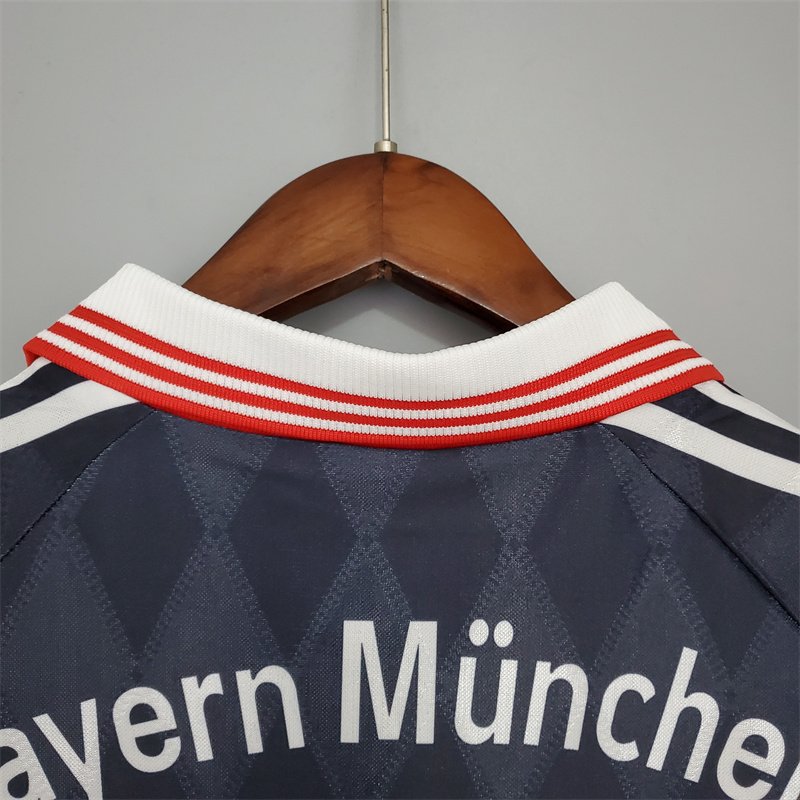 FC Bayern München Retro Trikot Home 1997-1999 FC Bayern München Retro Trikot Home 1997-1999