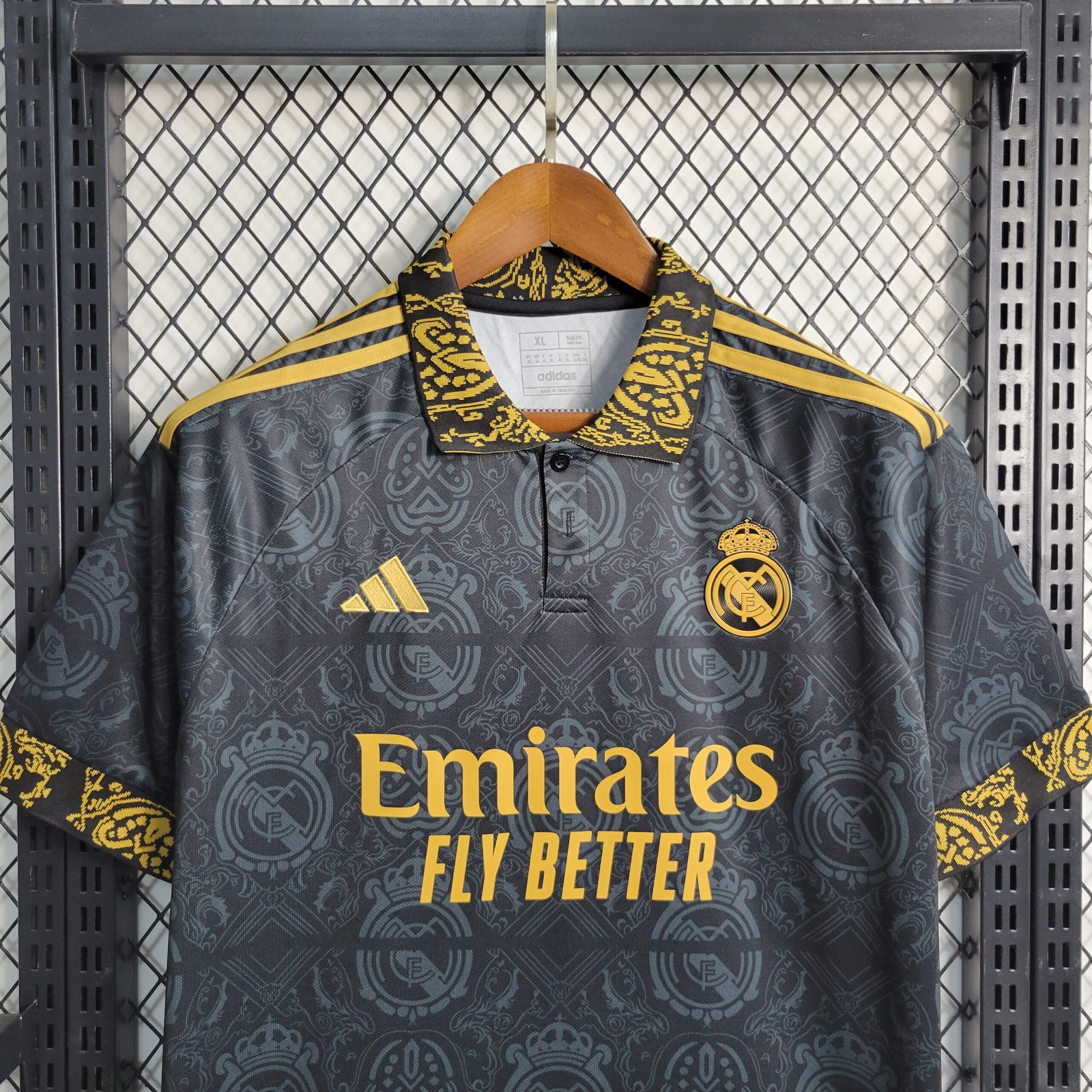 Real Madrid Limitierte Sondertrikot 2023-2024 - Schwarz Real Madrid Limitierte Sondertrikot 2023-2024 - Schwarz