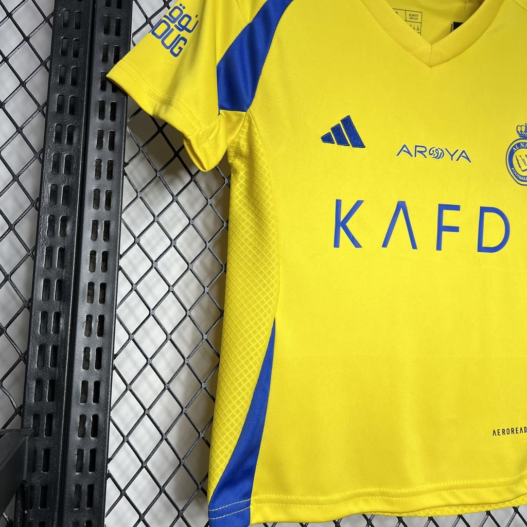 Al Nassr FC Cristiano Ronaldo 7 Heimtrikot Kinder Minikit 2024-2025 Al Nassr FC Cristiano Ronaldo 7 Heimtrikot Kinder Minikit 2024-2025