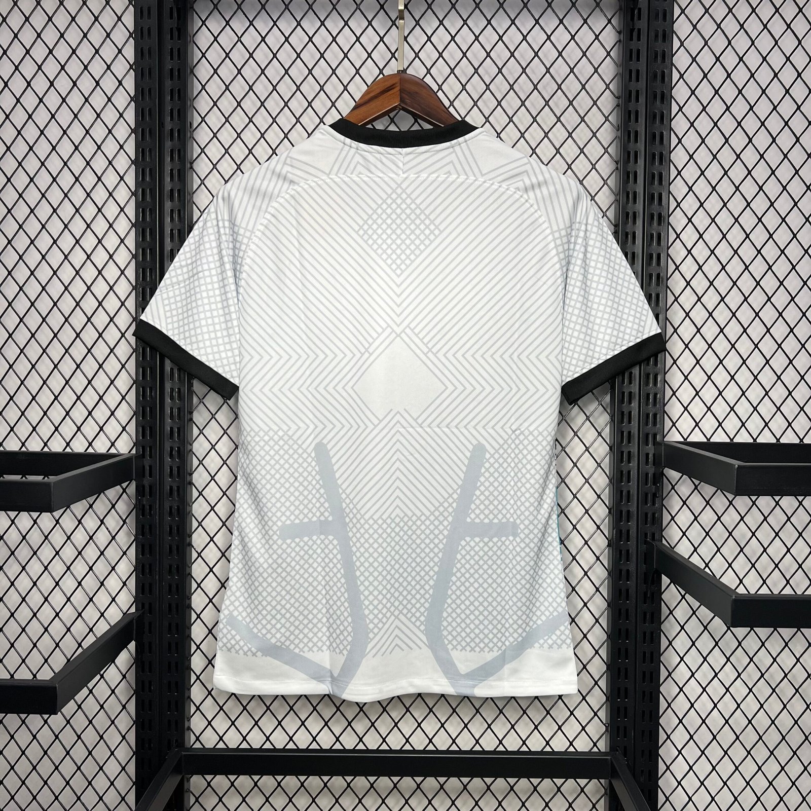 Inter Mailand Schlangenhaut Sondertrikot 2024-2025 - Weiß Inter Mailand Schlangenhaut Sondertrikot 2024-2025 - Weiß