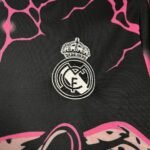 Real Madrid Löwen Sondertrikot 2024-2025 - Schwarz Rosa