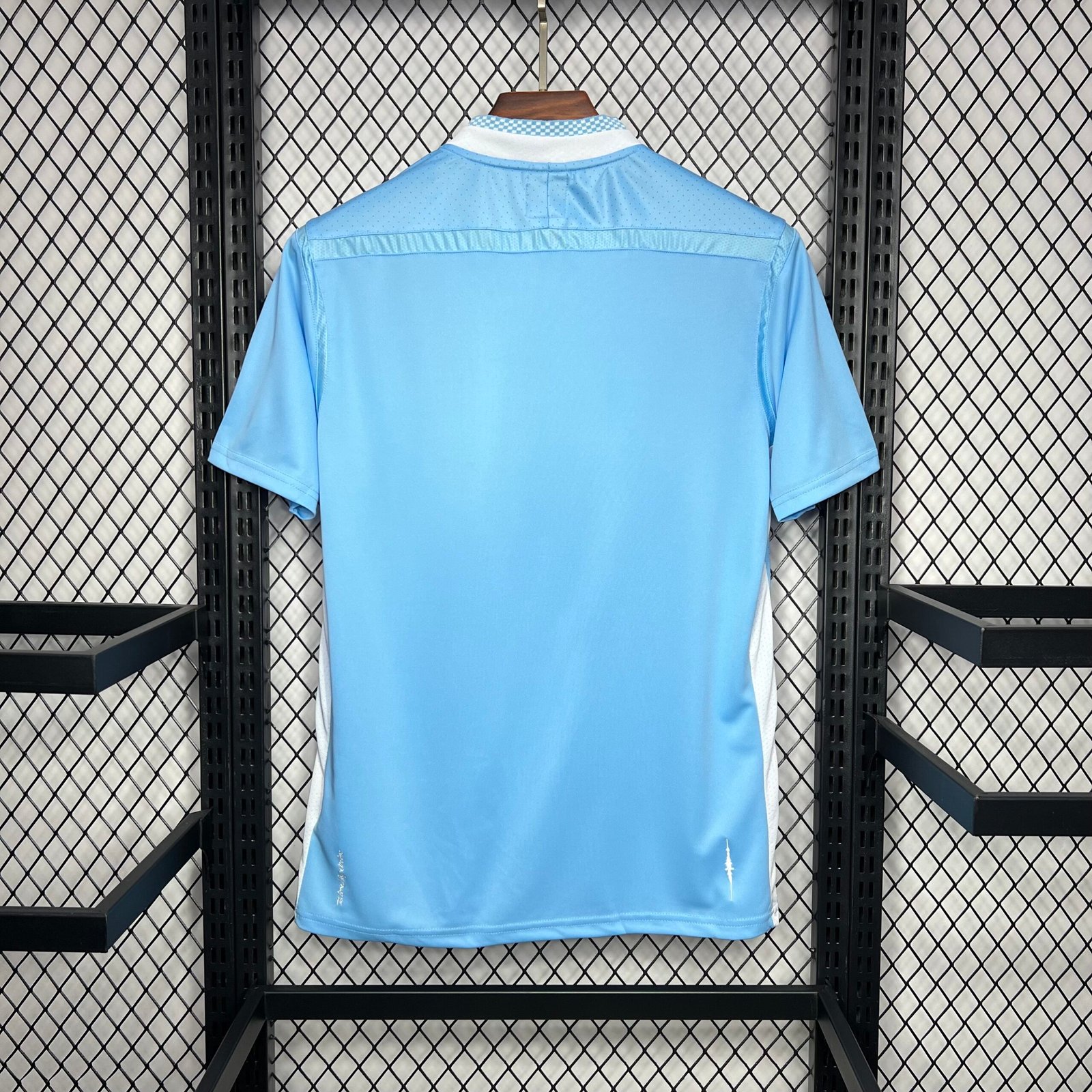 Manchester City Retro Home Trikot 2011-2012 Manchester City Retro Home Trikot 2011-2012