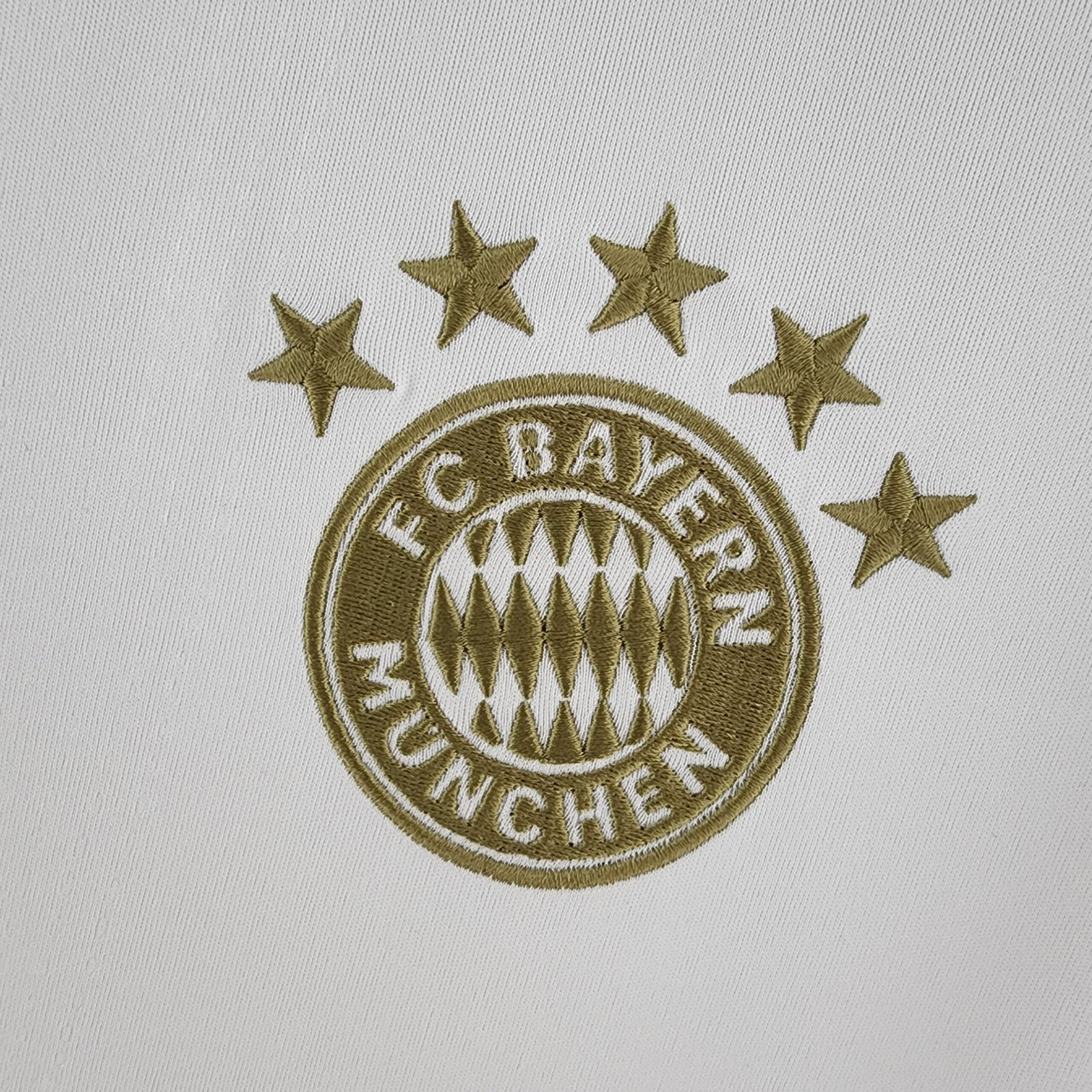 FC Bayern München Away Trikot 2022-2023 - Weiß FC Bayern München Away Trikot 2022-2023 - Weiß