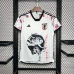 Japan Attack on Titan Levi Ackerman Sondertrikot 2024-2025 - Weiß