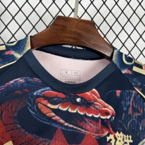 Manchester United Jahr der Schlange Sondertrikot 2025-2026