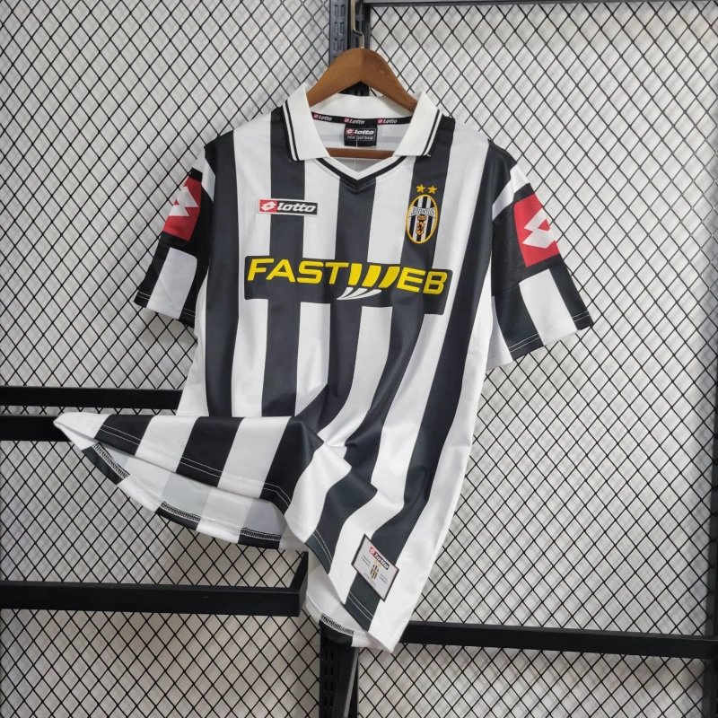 Juventus Home Retro Trikot 2001-2002 Juventus Home Retro Trikot 2001-2002