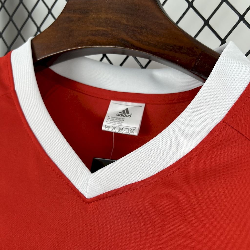 SL Benfica Retro Home Trikot 2002-2003 SL Benfica Retro Home Trikot 2002-2003