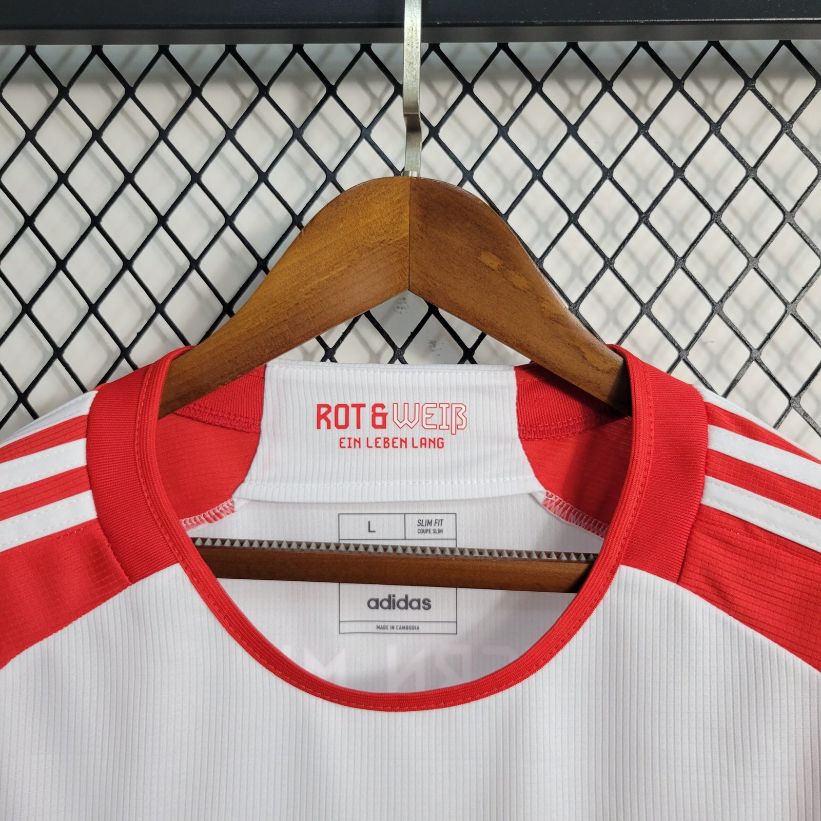 FC Bayern München Home Trikot 2023-2024 ( Aufdruck Dein Name ) FC Bayern München Home Trikot 2023-2024 ( Aufdruck Dein Name )