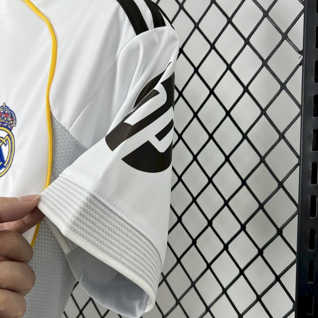 Real Madrid Arda Güler 15 Home Trikot 2025-2026 Real Madrid Arda Güler 15 Home Trikot 2025-2026